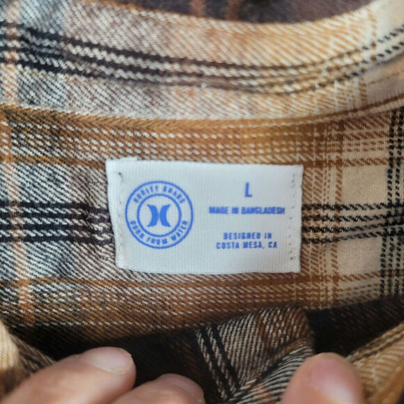 HURLEY PARADISE CITY COTTON FLANNEL BUTTON UP IN BLACK/BROWN PLAID, SZ LARGE - Picture 6 of 15